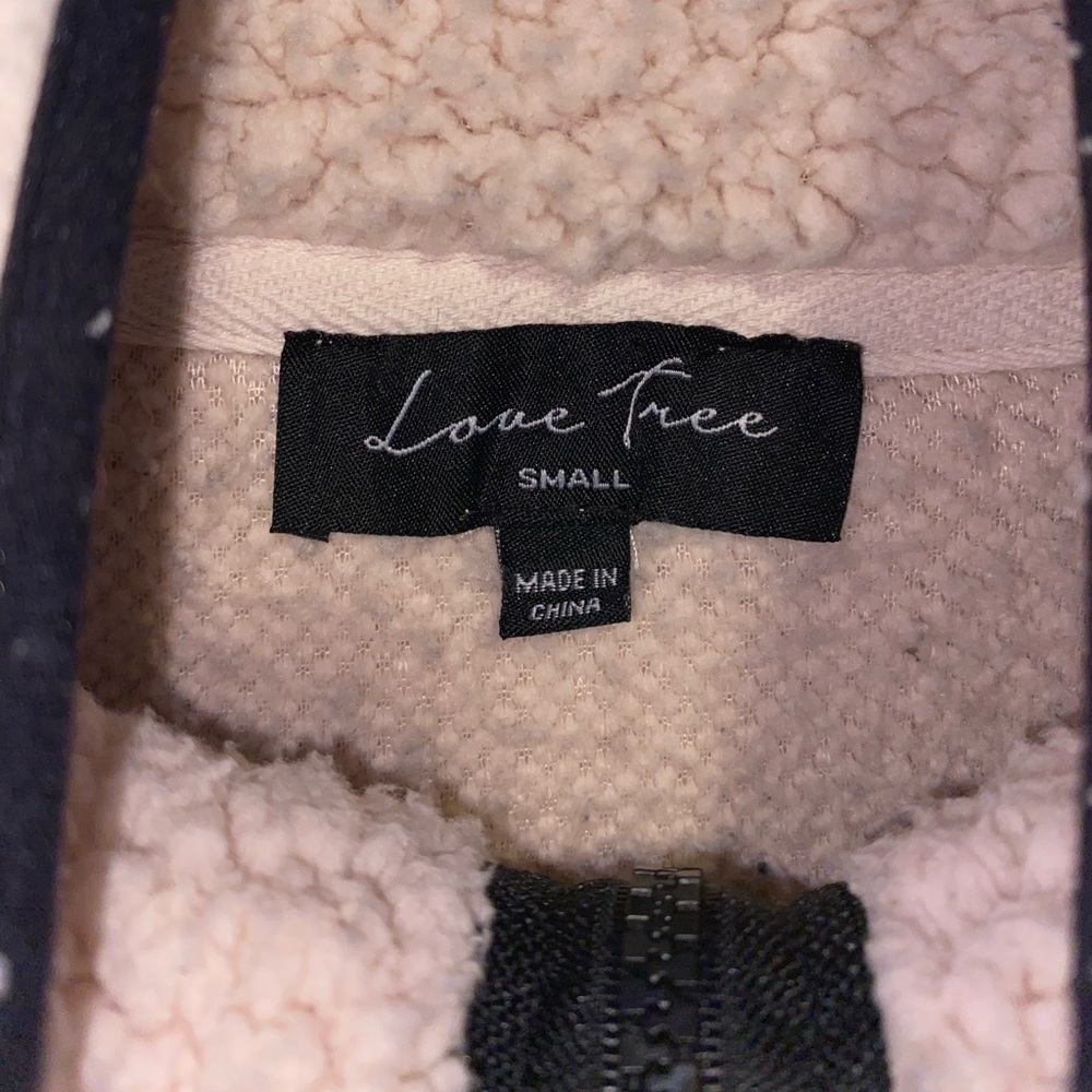 Fuzzy sweater - Picture 3 of 3